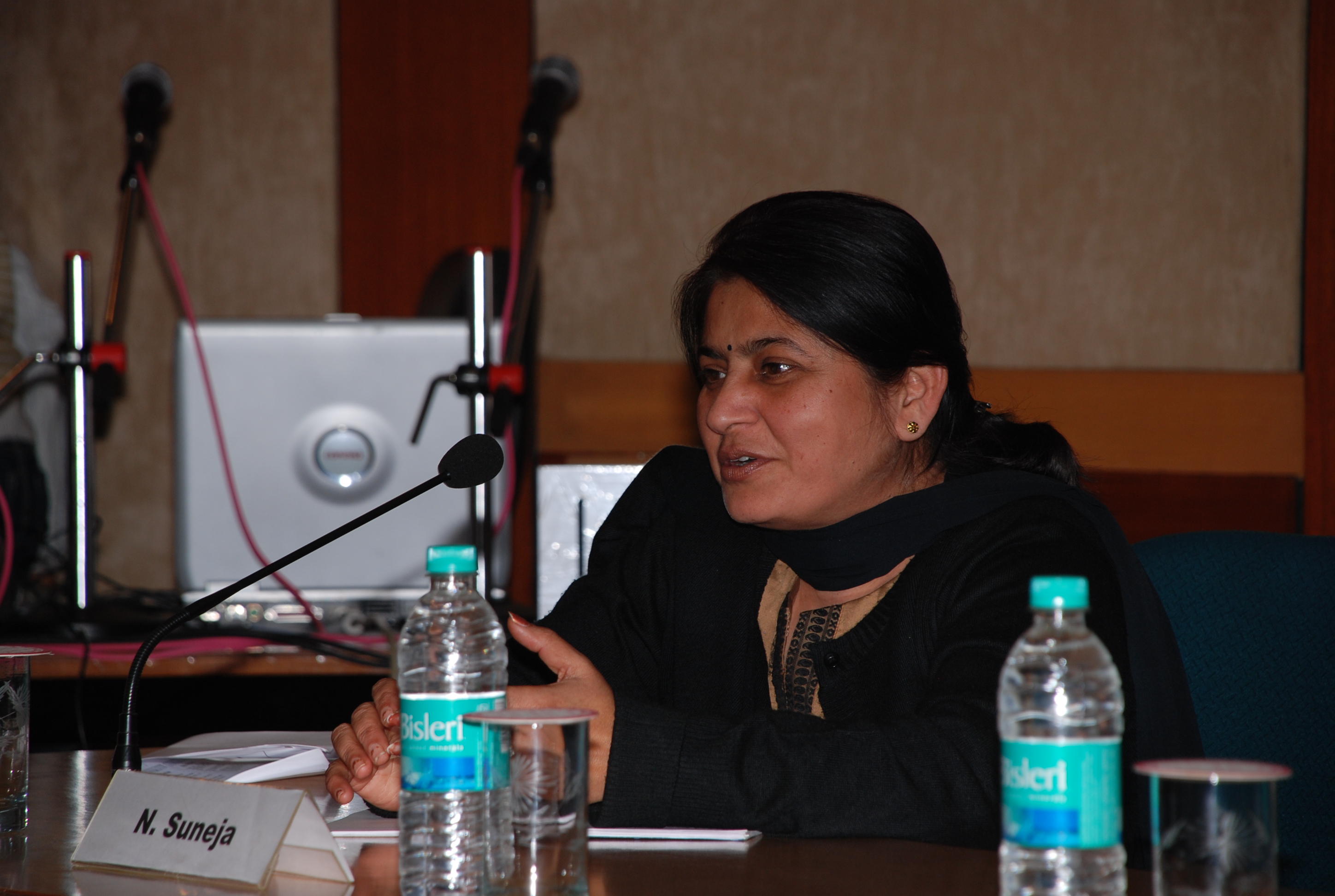 Ms. N. Suneja, Jt. Director, Ministry of Agriculture, Explaining the ATMA scheme to the participants